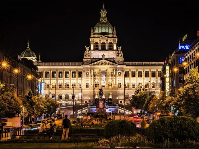 MEGA ORTA AVRUPA TURU ( Prag Gidiş-Budapeşte Dönüş)